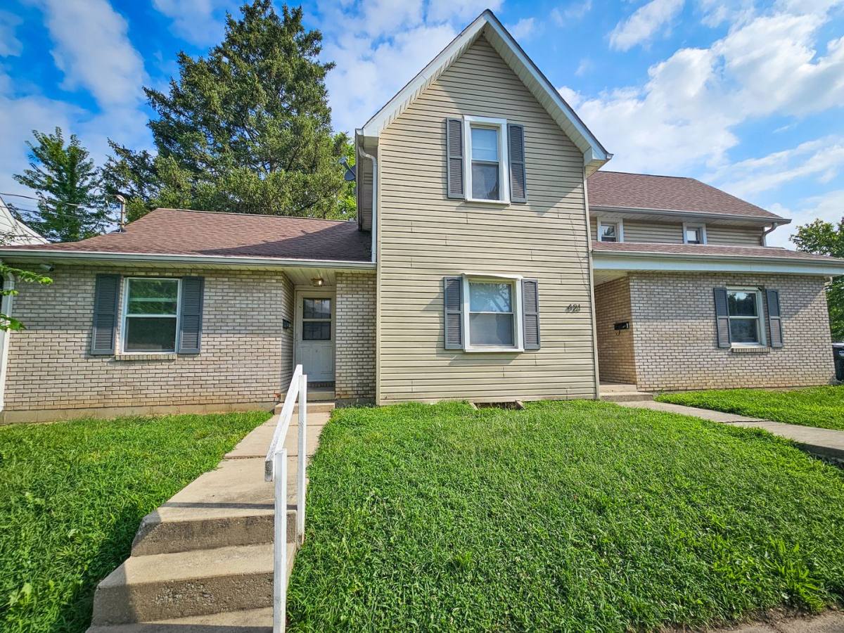 Apartment for rent at 421 Central Ave, Anderson, IN 46012