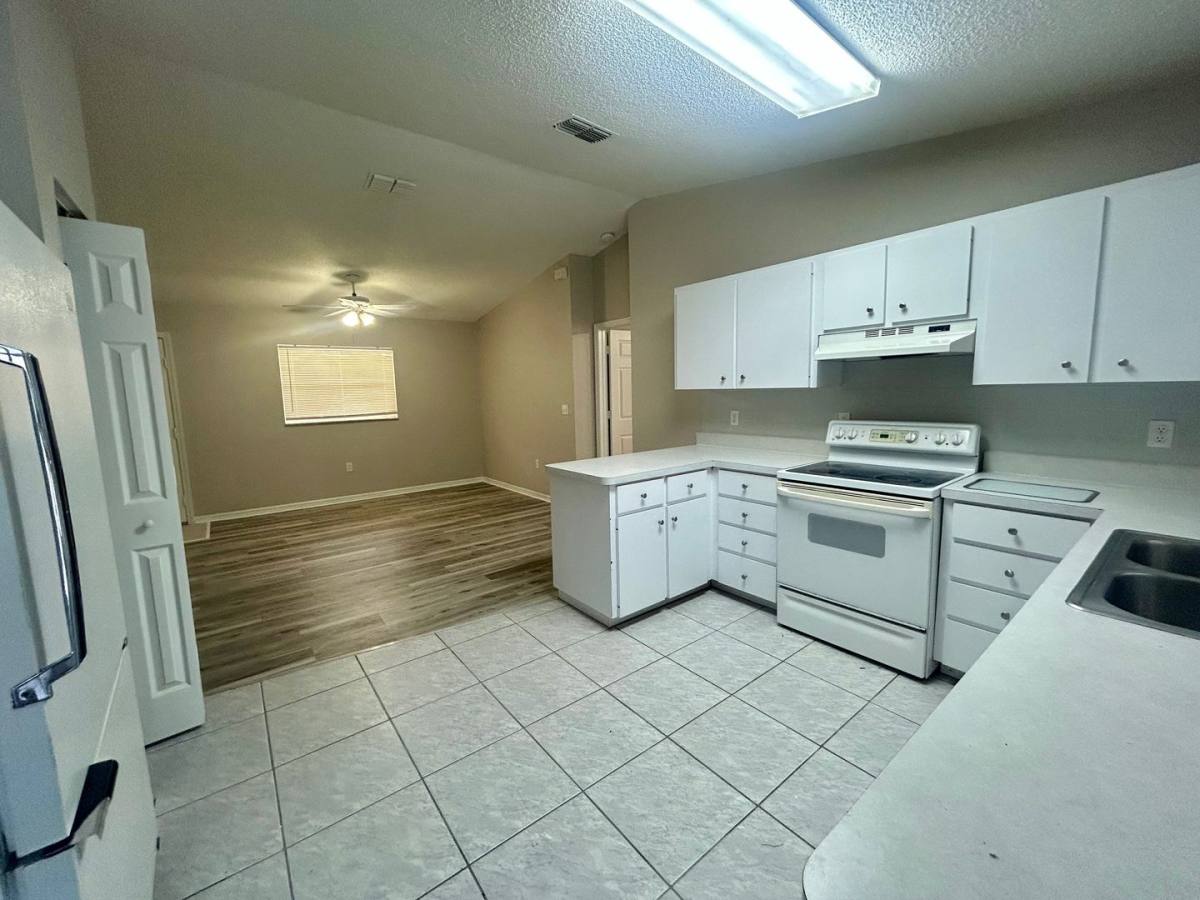 Apartment for rent at 4518 Audrey Lane, New Port Richey, FL 34652