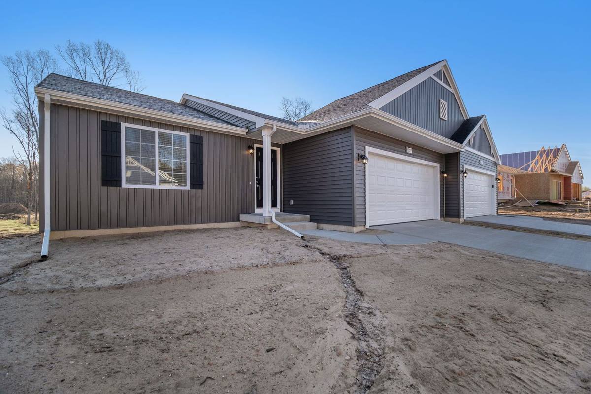 Condo for rent at 15919 Cedar Dr, Grand Haven, MI 49417