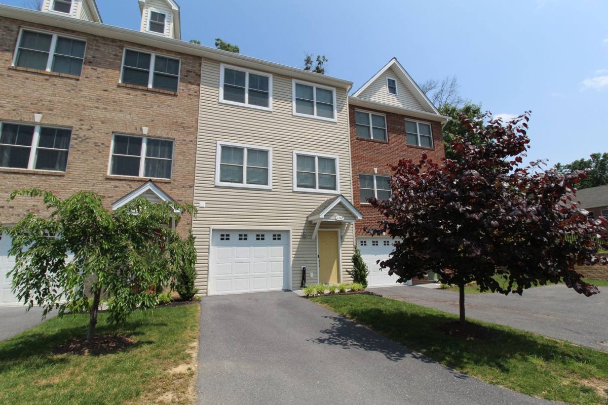 Townhouse for rent at 2242 Deyerle Ave, Harrisonburg, VA 22801