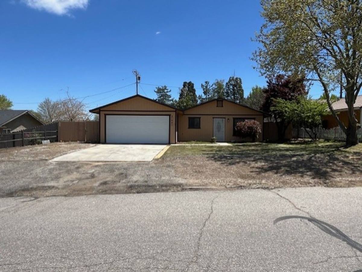 House for rent at 21440 Santa Barbara Dr, Tehachapi, CA 93561