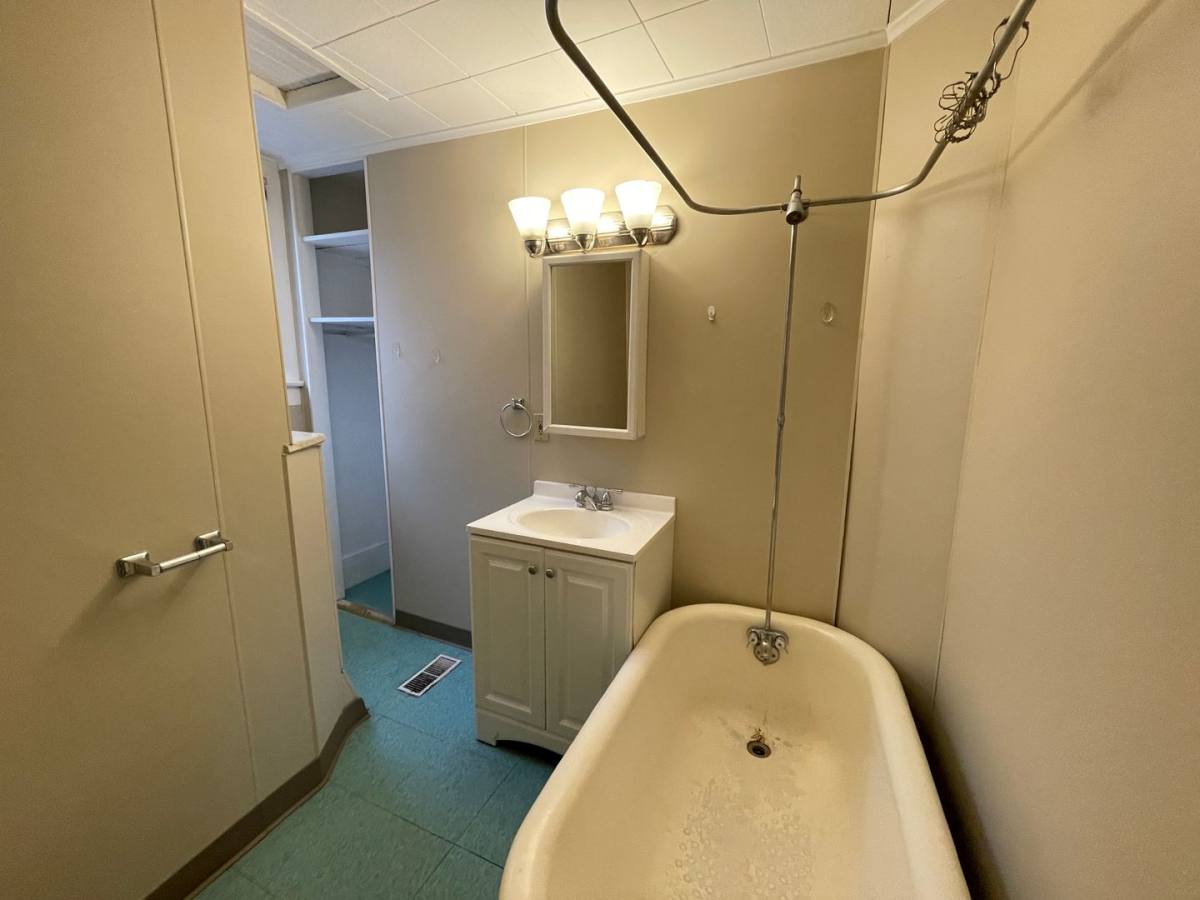 Apartment for rent at 537-541 Baldwin St, Meadville, PA 16335