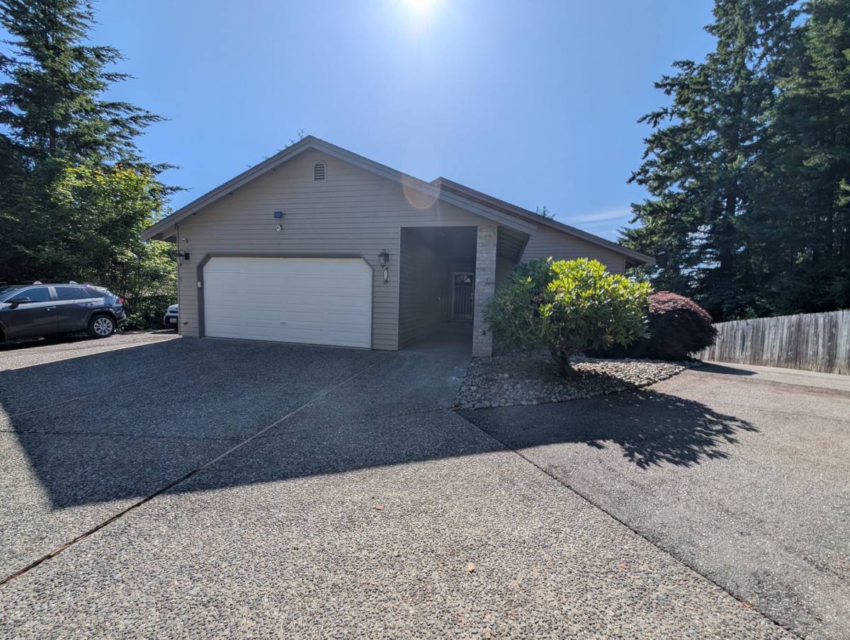 House for rent at 3931 Harbel Dr NE, Bremerton, WA 98310