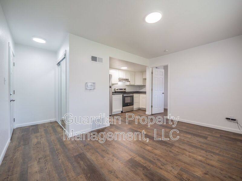 Apartment for rent at 1121 N College Dr, Maryville, MO 64468
