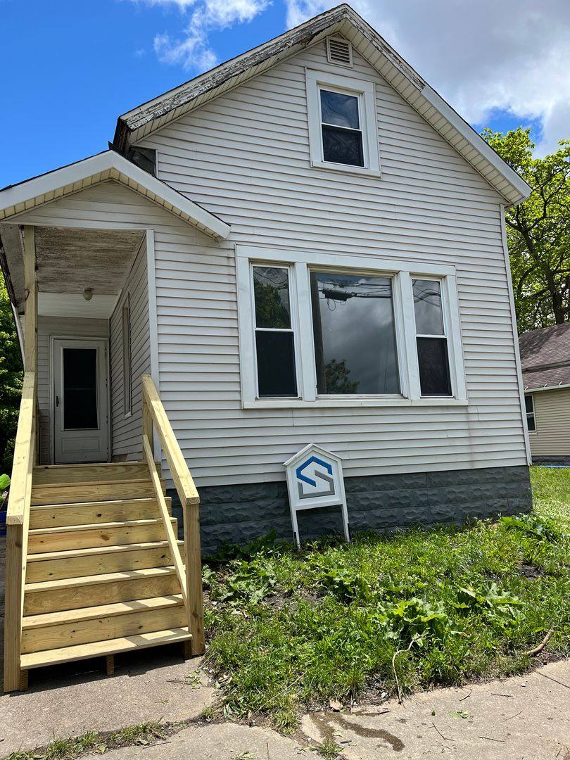 House for rent at 3419 E 52nd St, Cleveland, OH 44127