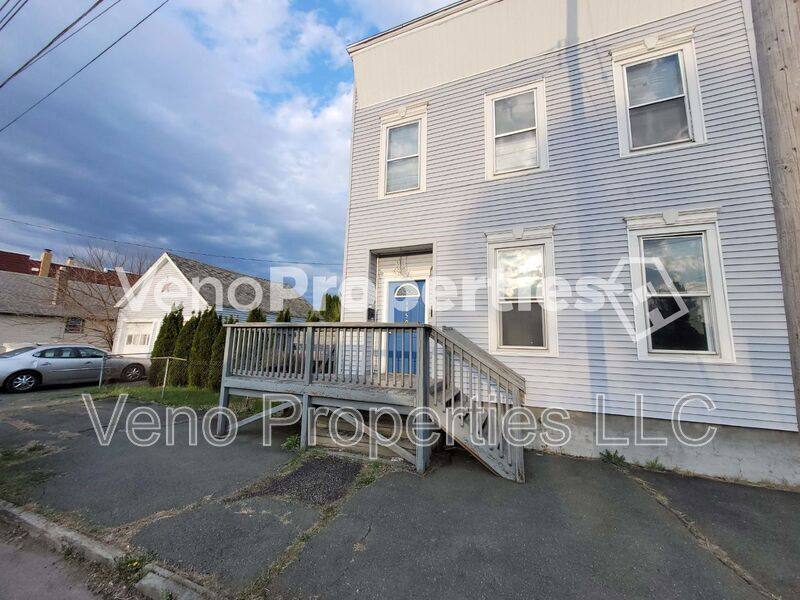 House for rent at 1850 8th Ave #1, Watervliet, NY 12189