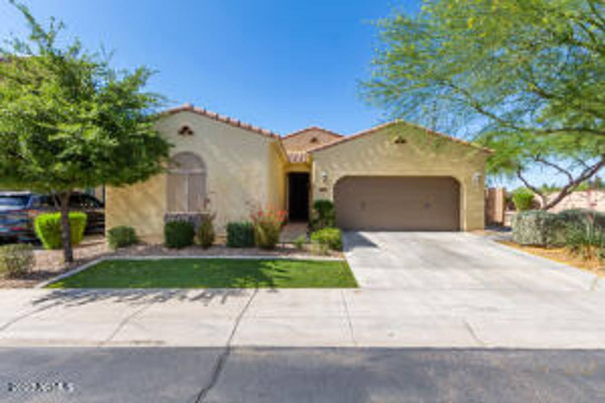 House for rent at 290 E Indigo Dr, Chandler, AZ 85286