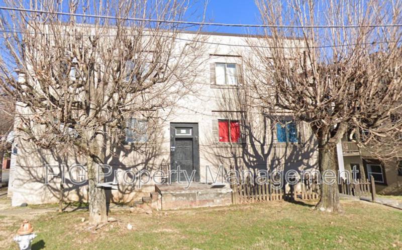 Apartment for rent at 431 W G St #2, Elizabethton, TN 37643