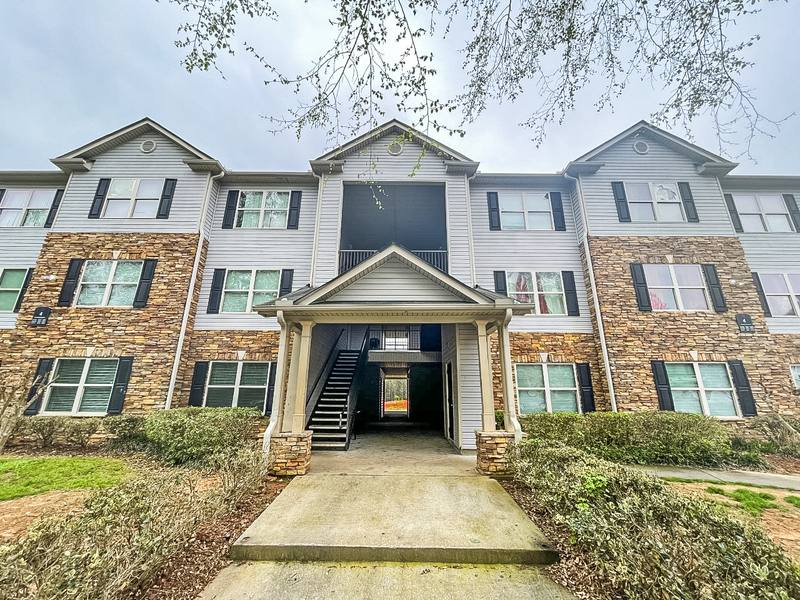 Condo for rent at 4101 Fairington Club Dr, Lithonia, GA 30038