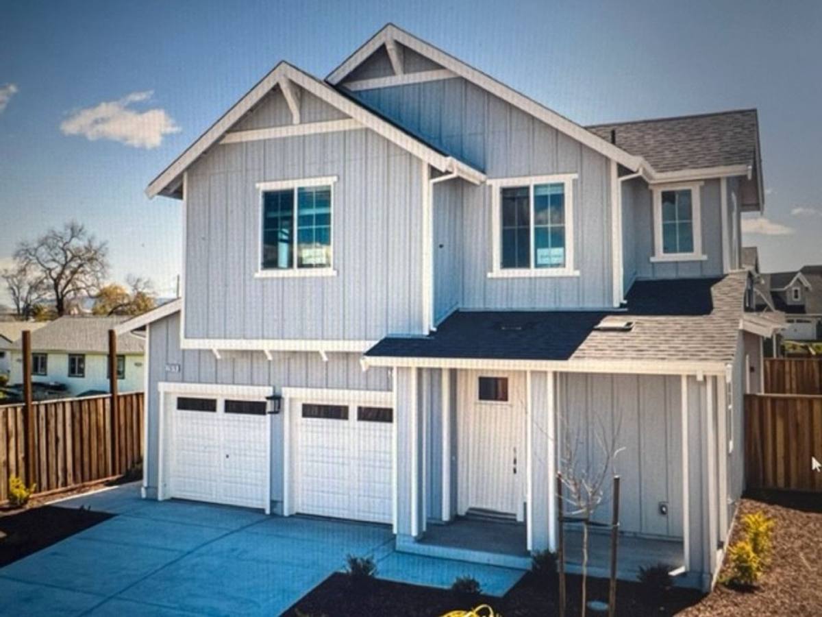 House for rent at 2079 Dennis Lane, Santa Rosa, CA 95403