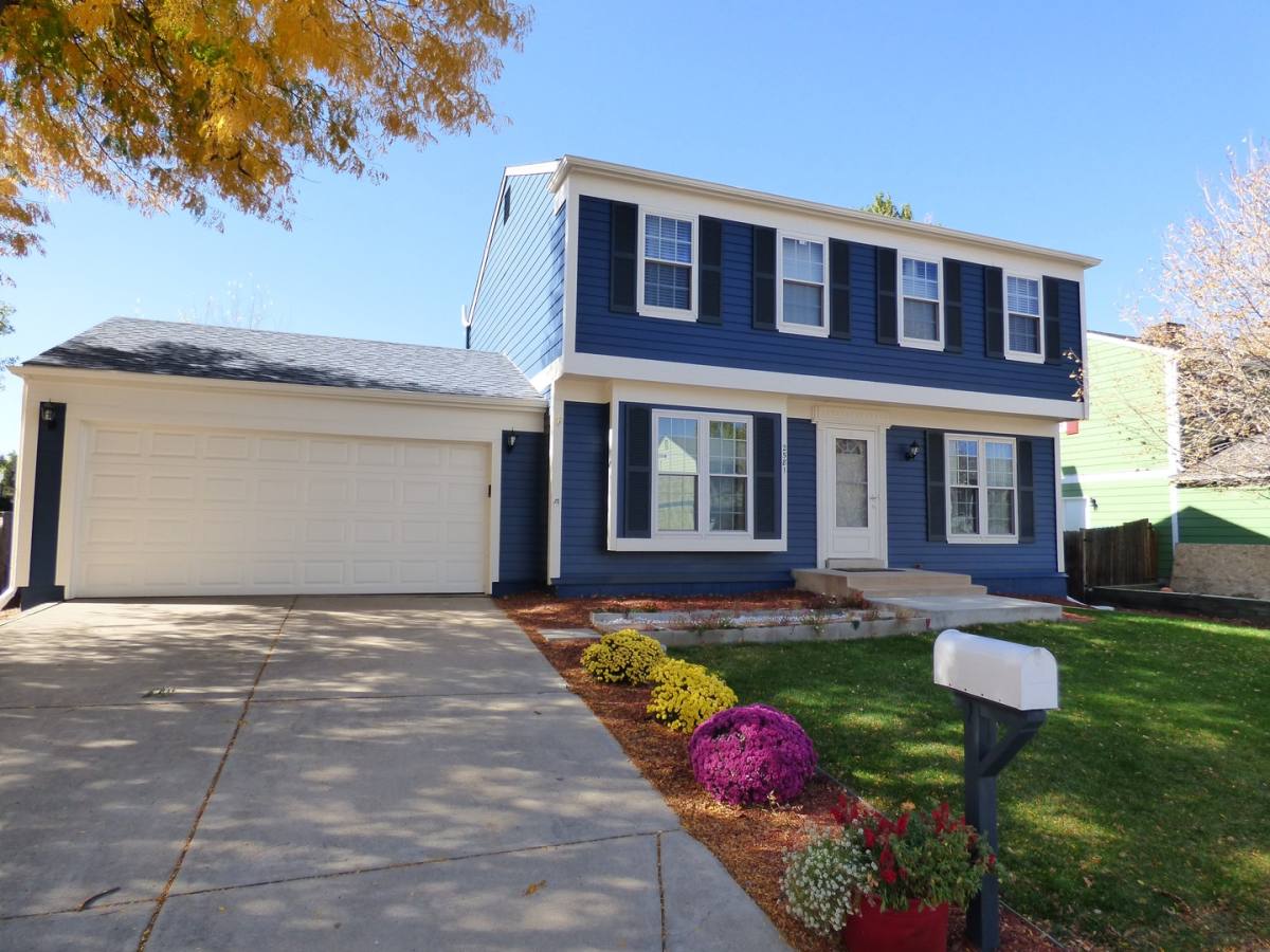 House for rent at 2581 S Olathe Way, Aurora, CO 80013