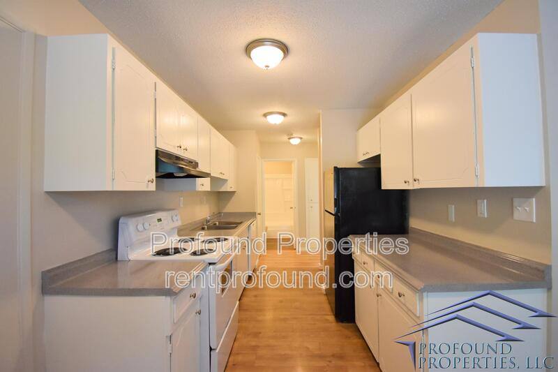 Apartment for rent at 706 NE 99th Ave #12, Portland, OR 97220