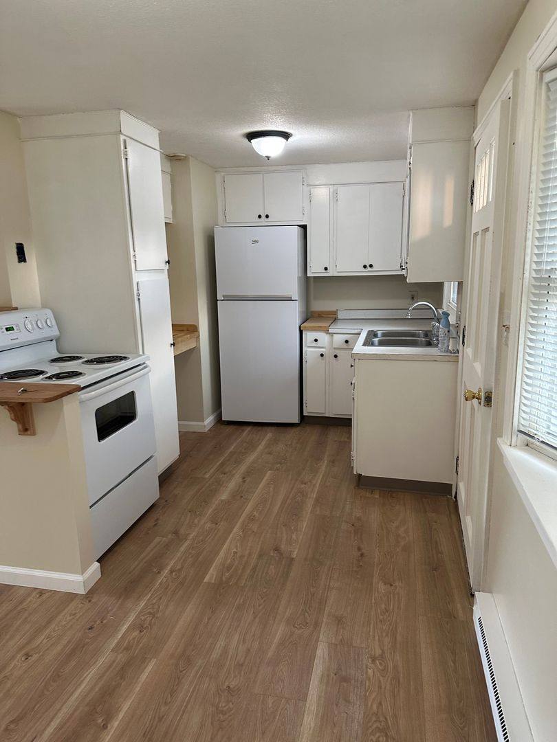 Apartment for rent at 5-13 Albough Rd, Barkhamsted, CT 06063