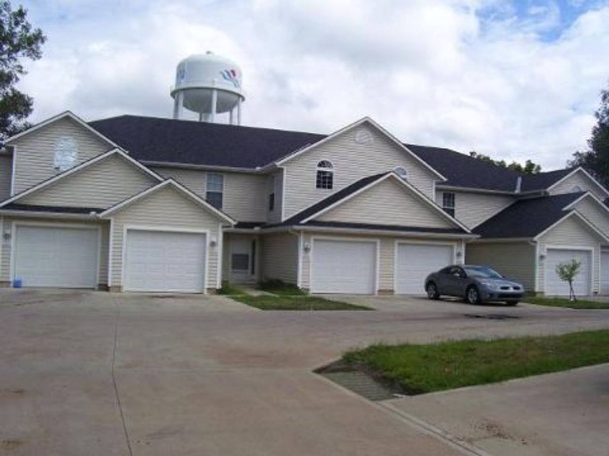 Apartment for rent at 115 Polk St, Warrensburg, MO 64093