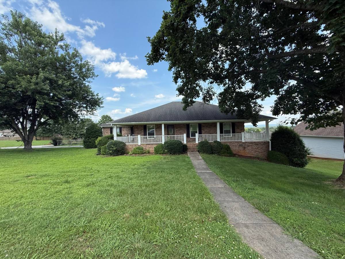 House for rent at 122 Mykeys Way, Huntsville, AL 35811
