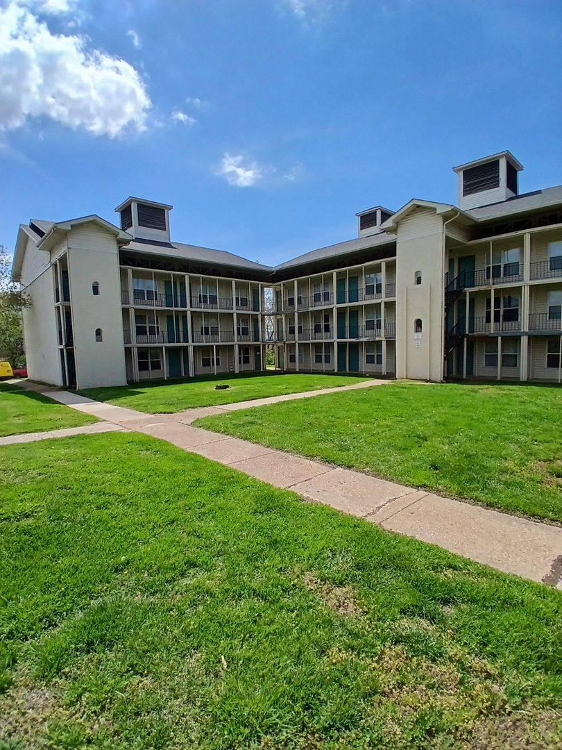 Apartment for rent at 54-66 Cheryl Lane, Valley Park, MO 63088