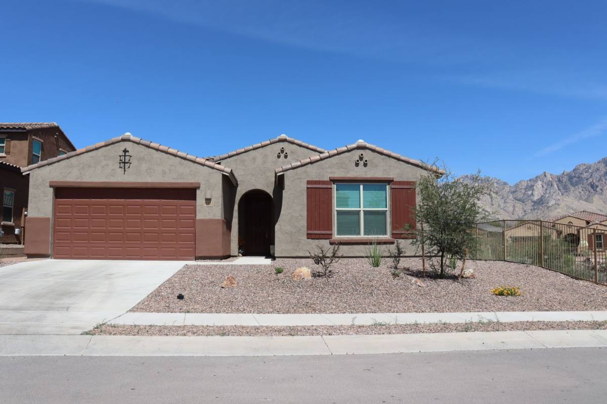 House for rent at 11922 N Silver Village Place, Tucson, AZ 85737