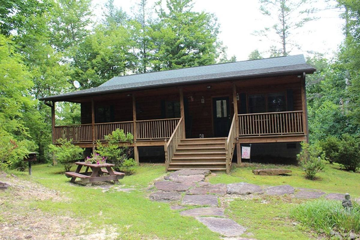 House for rent at 104 Briar Patch Lane, Brevard, NC 28712