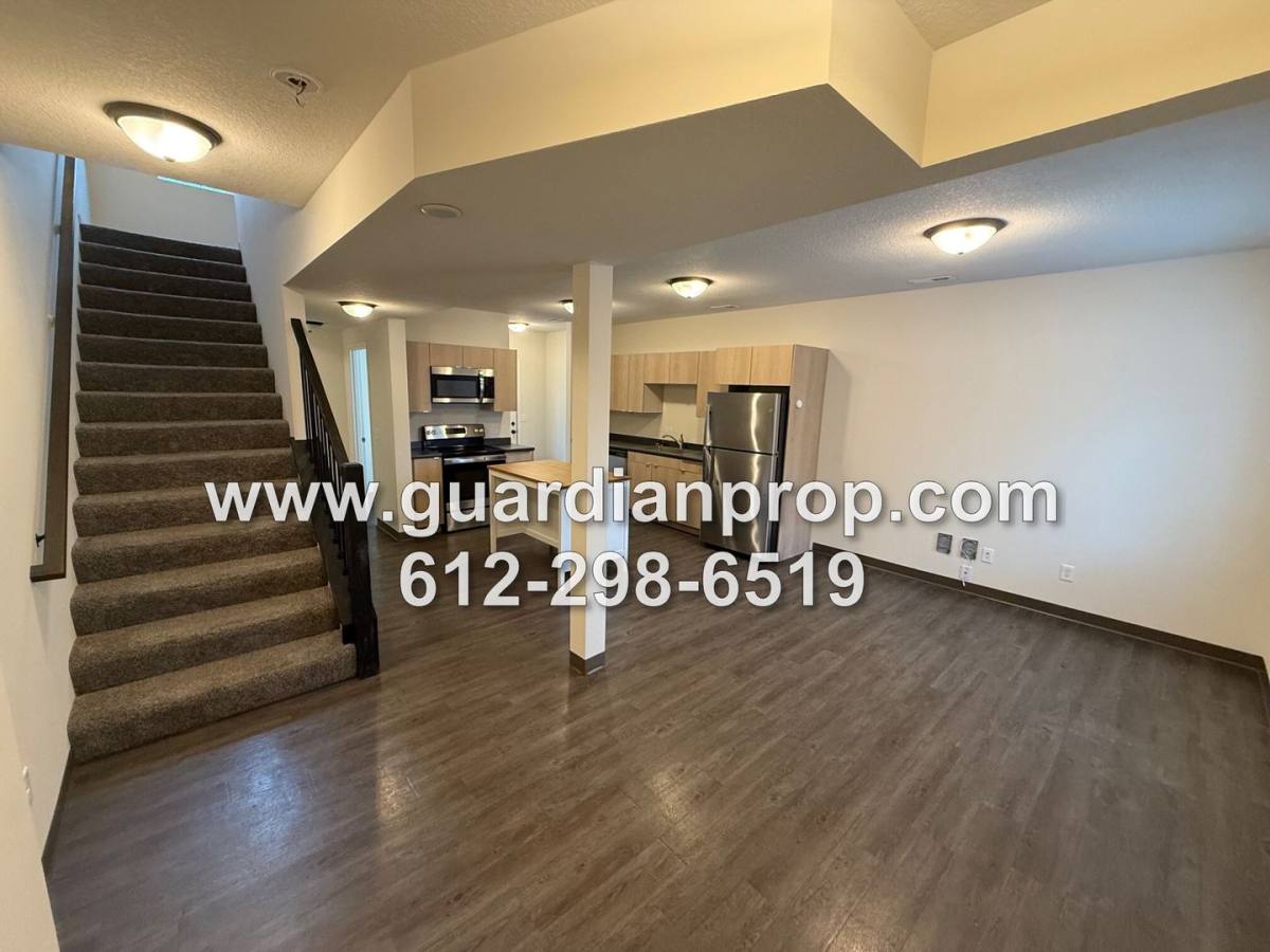Townhouse for rent at 7555 Cloman Way, Inver Grove Heights, MN 55076