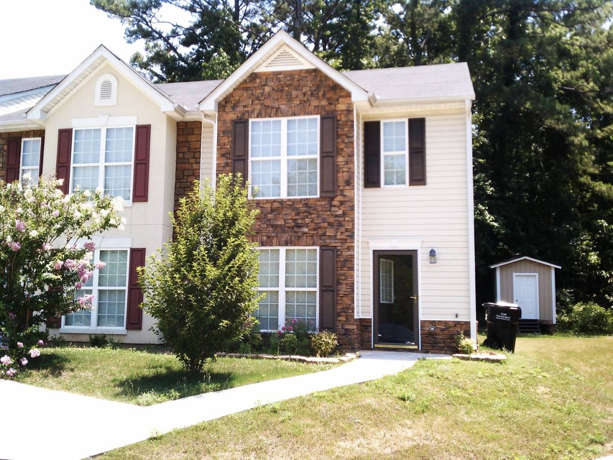 House for rent at 8422 Carlington Lane, Jonesboro, GA 30236