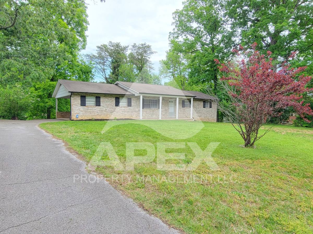 House for rent at 1809 S Hills Dr, Knoxville, TN 37920