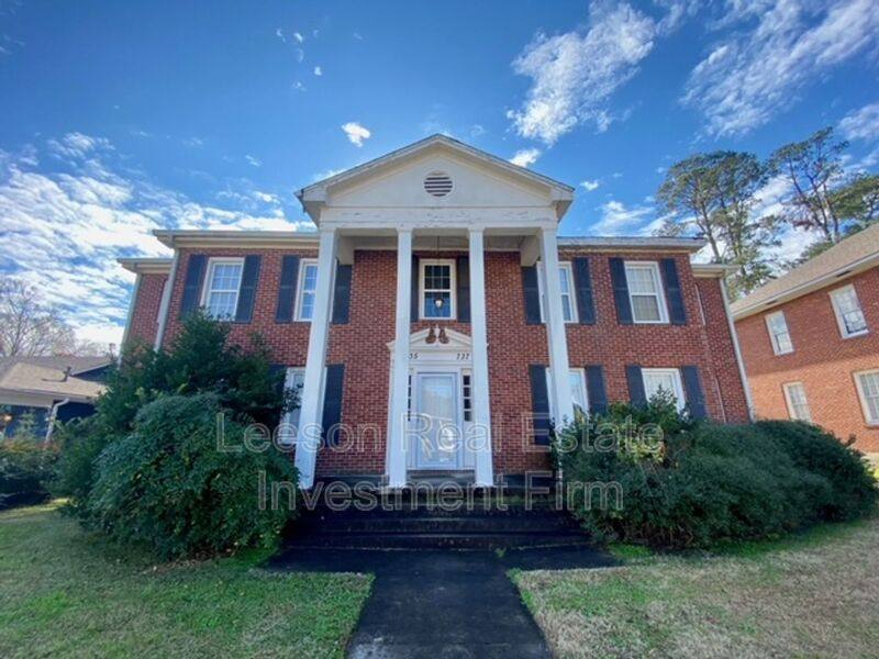 Apartment for rent at 735 Ratcliff St #735 1 2, Shreveport, LA 71104