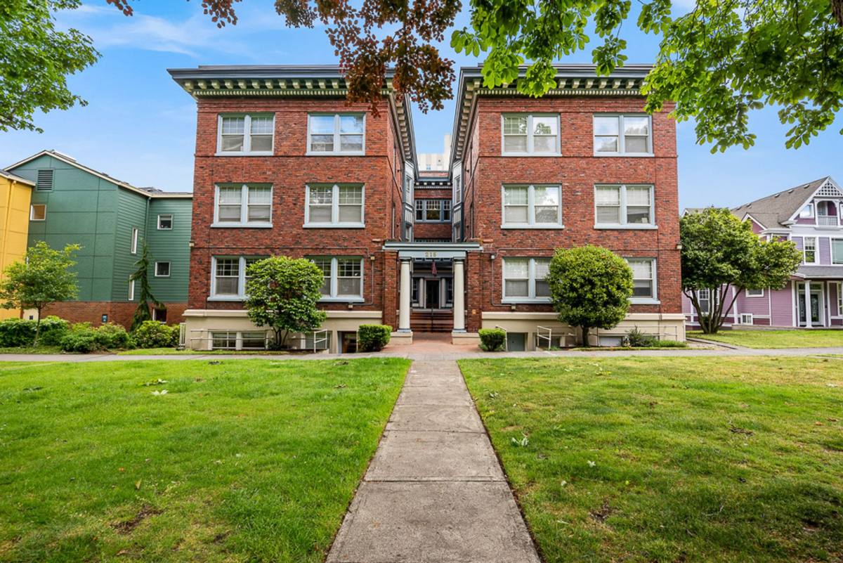 Apartment for rent at 215 S G St, Tacoma, WA 98405
