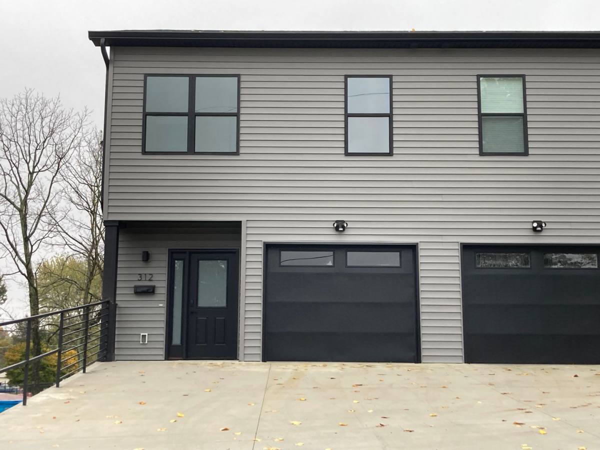 Townhouse for rent at 312 Lincoln St, Vine Grove, KY 40175