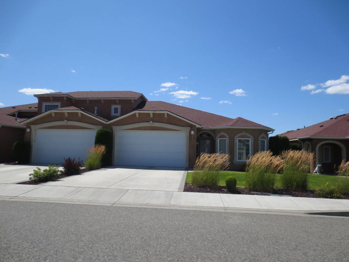 Condo for rent at 9616 Vincenzo Dr, Pasco, WA 99301