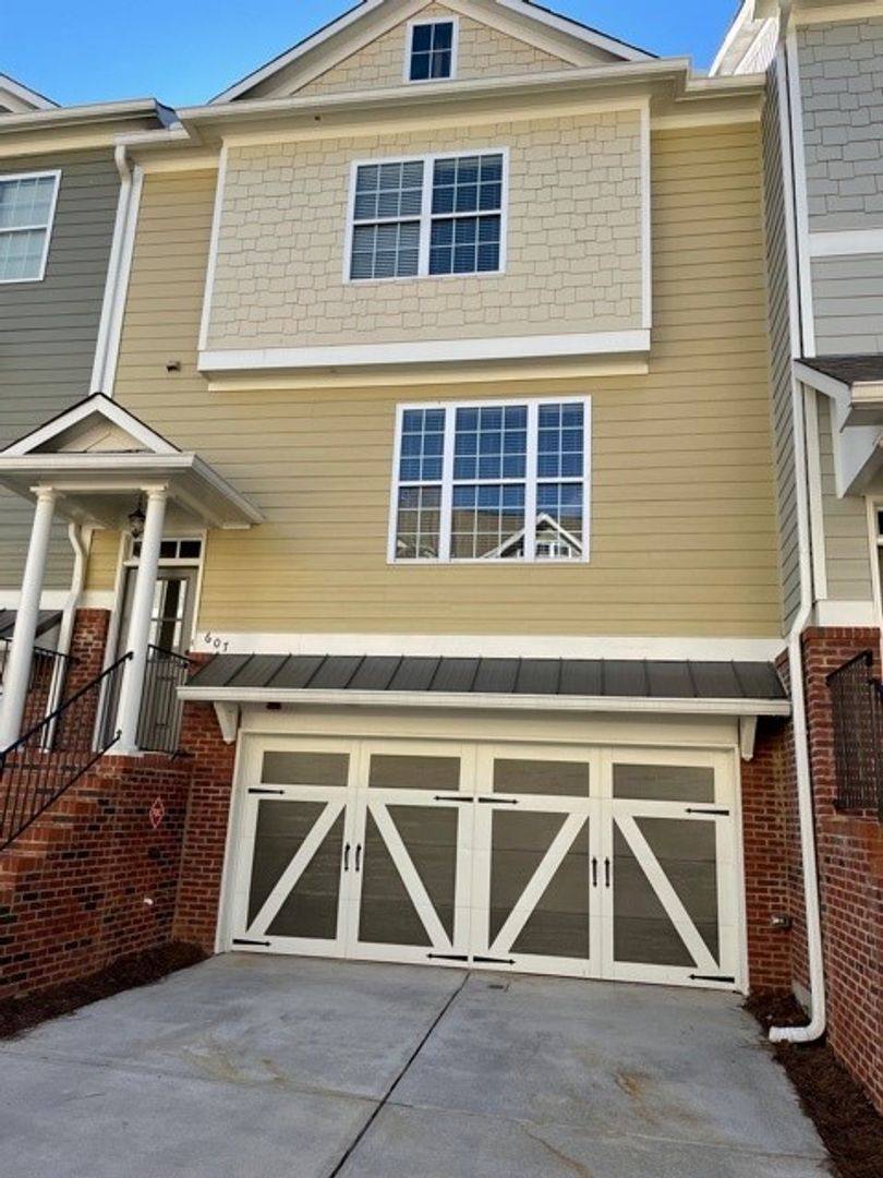 Townhouse for rent at 607 Lexington Village, Peachtree City, GA 30269