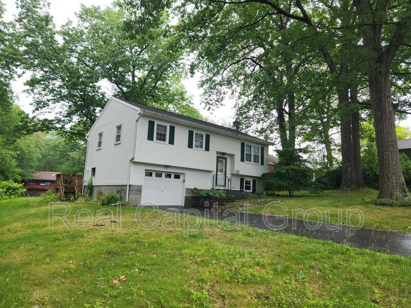 House for rent at 44 Upper Hillcrest Ave, Albany, NY 12203