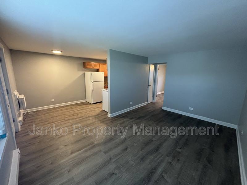 Apartment for rent at 2113 119th St #5, Blue Island, IL 60406