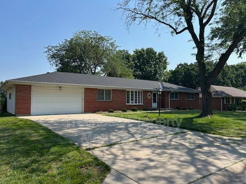 House for rent at 1706 NE 77th St, Kansas City, MO 64118