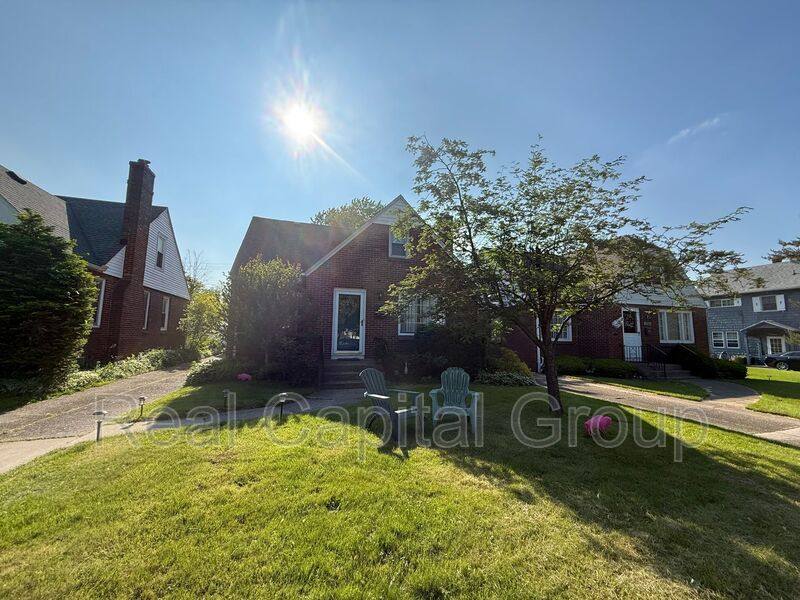 House for rent at 226 Capen Blvd, Buffalo, NY 14226