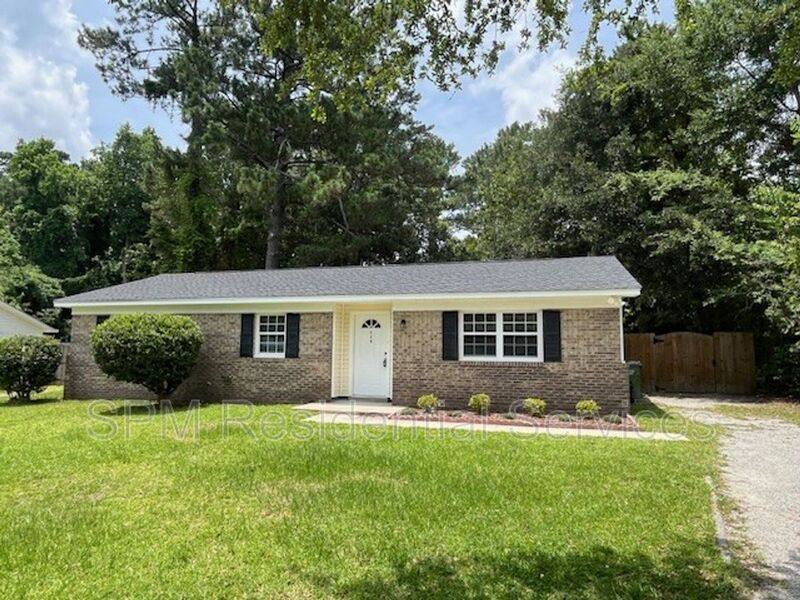 House for rent at 209 Kingston Rd, Wilmington, NC 28409