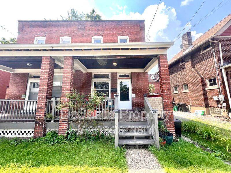 Townhouse for rent at 204 Kelly Ave, Pittsburgh, PA 15221