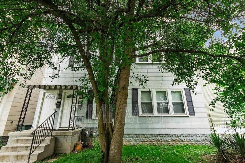 Apartment for rent at 2562 Deming Ave, Columbus, OH 43202