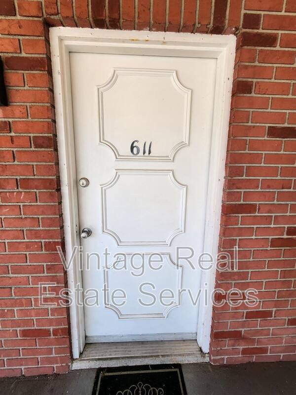 Apartment for rent at 3301 58th Ave S Bldg D #611, Saint Petersburg, FL 33712
