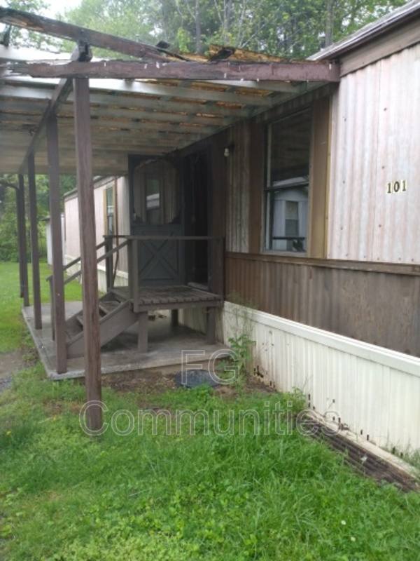 House for rent at 101 Tuckaway Lane, Brevard, NC 28712