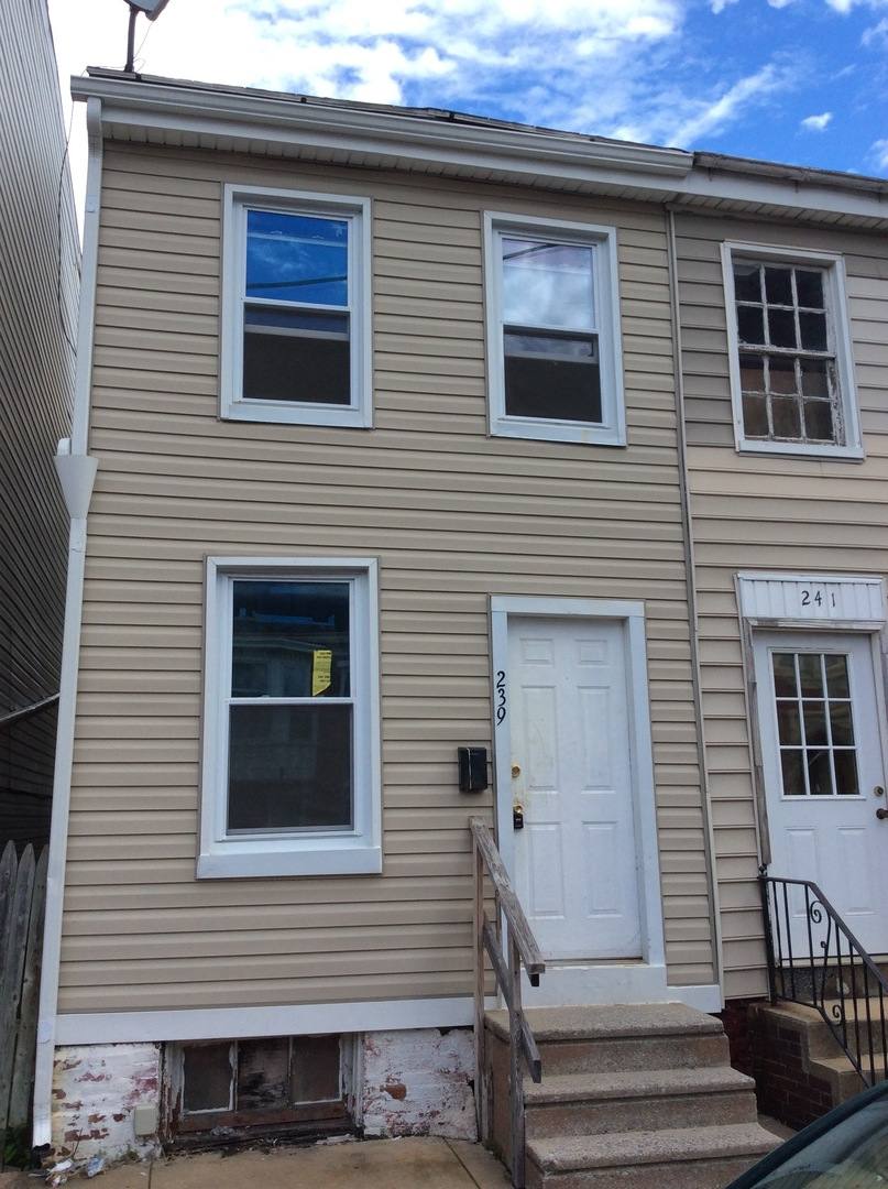 House for rent at 239 S Queen St, York, PA 17401