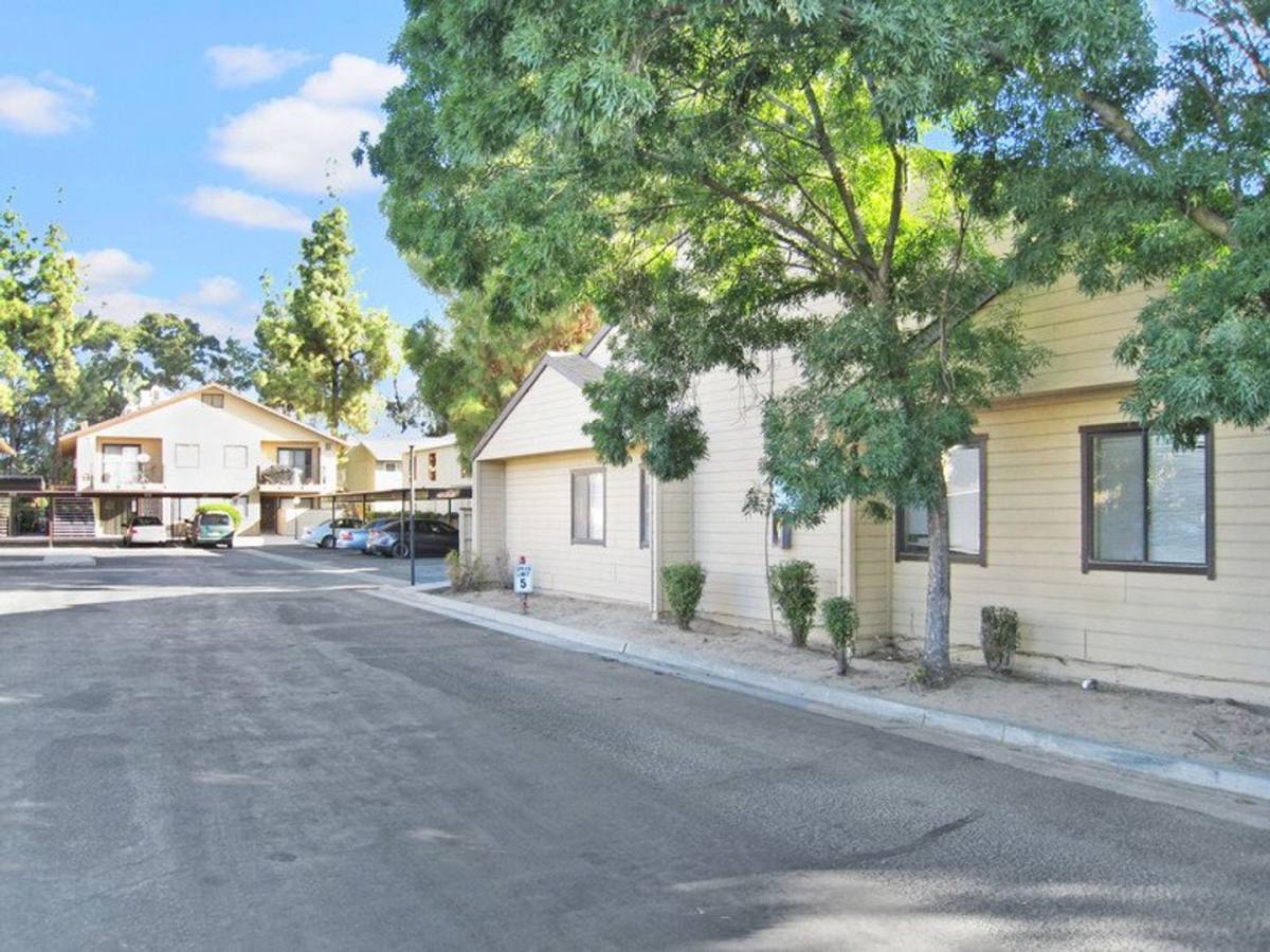 Apartment for rent at 2015 E Pontiac Way, Fresno, CA 93726