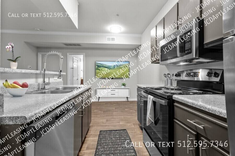 Apartment for rent at 4009 Victory Lane #B303, Austin, TX 78704