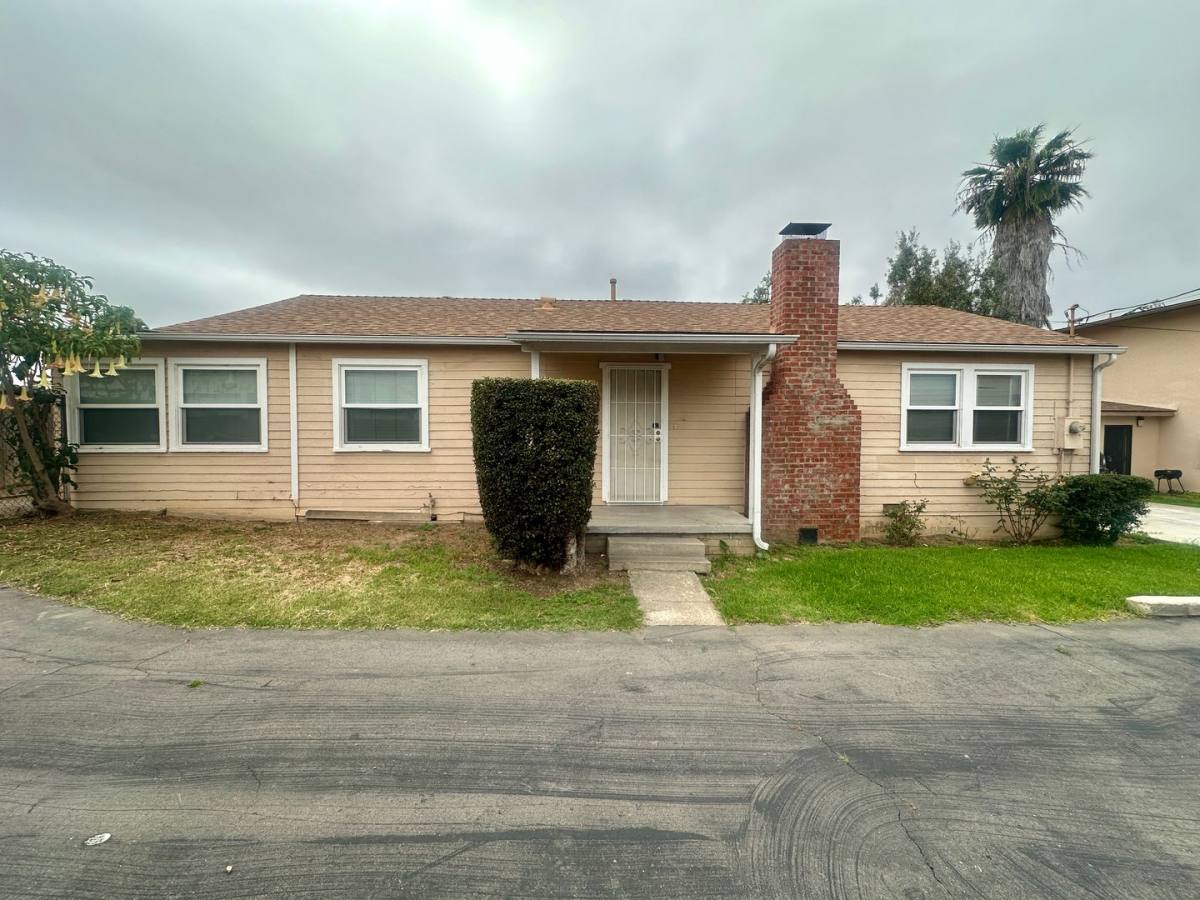 Apartment for rent at 2912-20 E 18th St, National City, CA 91950