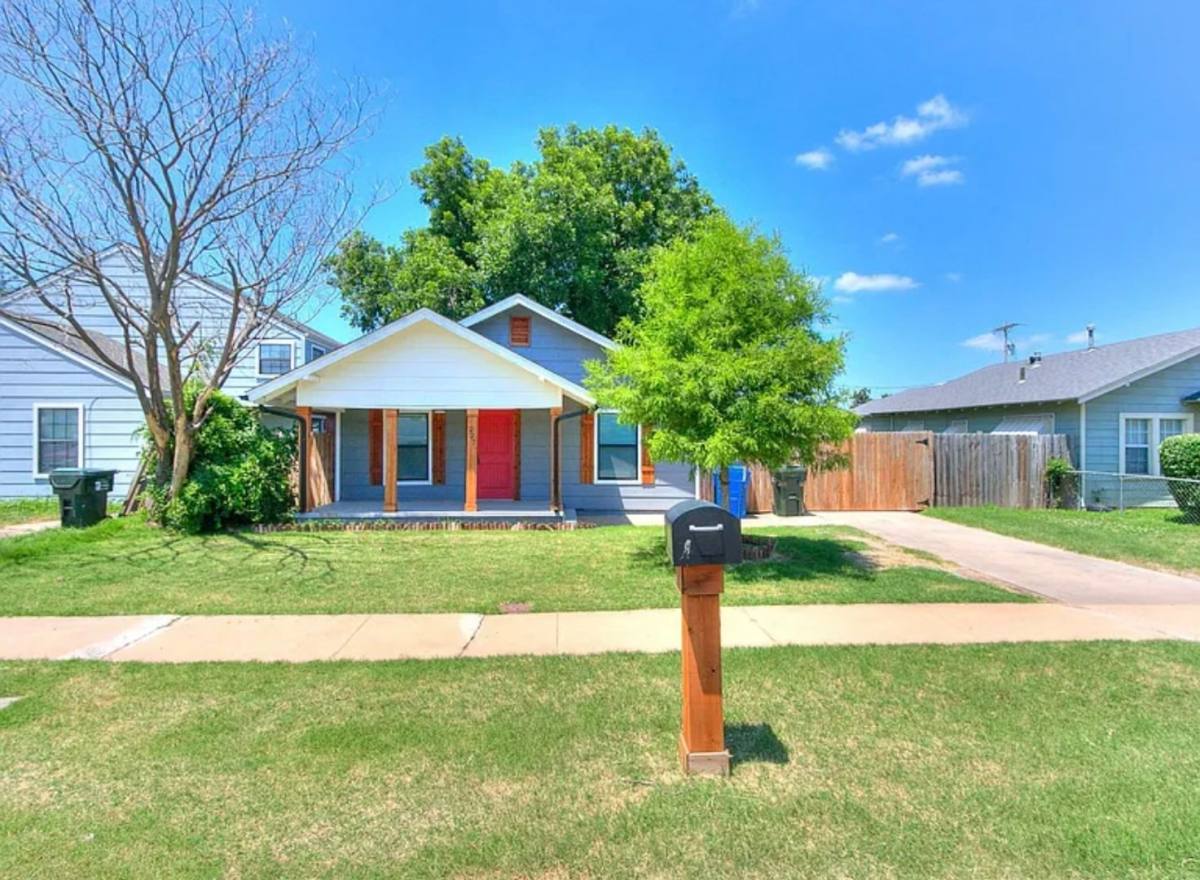 House for rent at 227 W Hayes, Norman, OK 73069