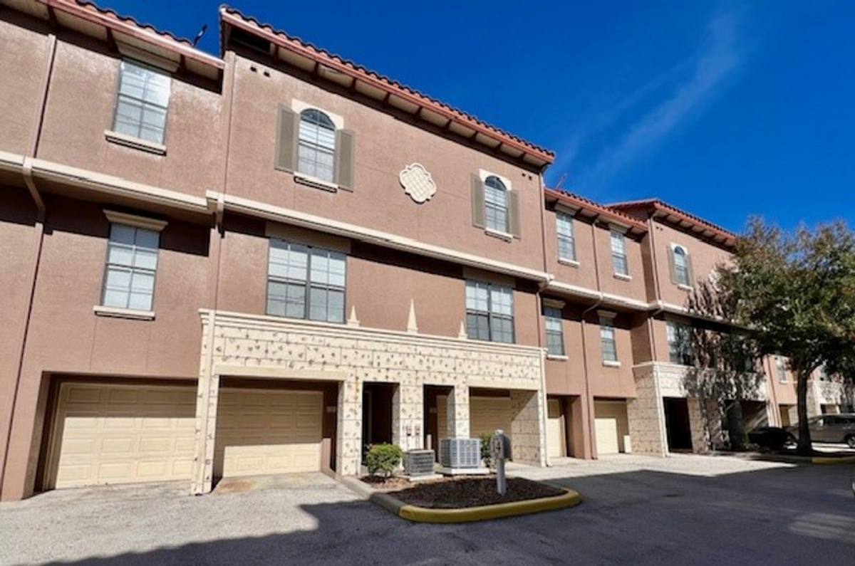 Apartment for rent at 6125 Metrowest Blvd #102, Orlando, FL 32835