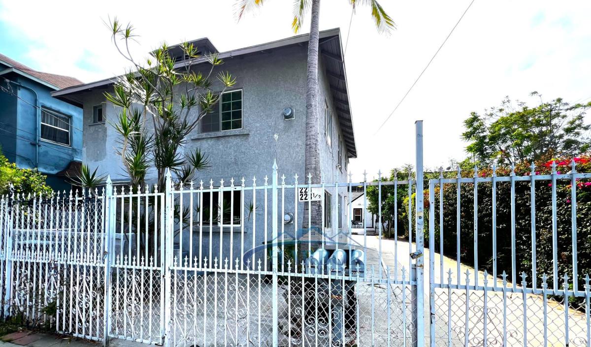Apartment for rent at 226 N Bonnie Brae St, Los Angeles, CA 90026