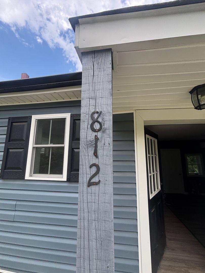 House for rent at 812 Montvue Rd, Salem, VA 24153