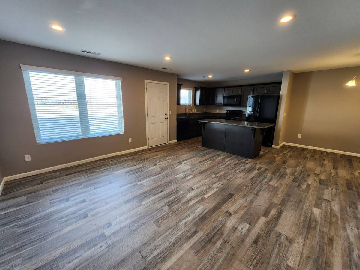 House for rent at 3910 24th St SE, Mandan, ND 58554