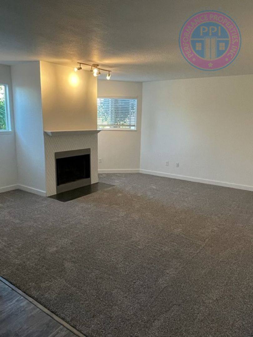 Condo for rent at 20910 Fawn Court, West Linn, OR 97068