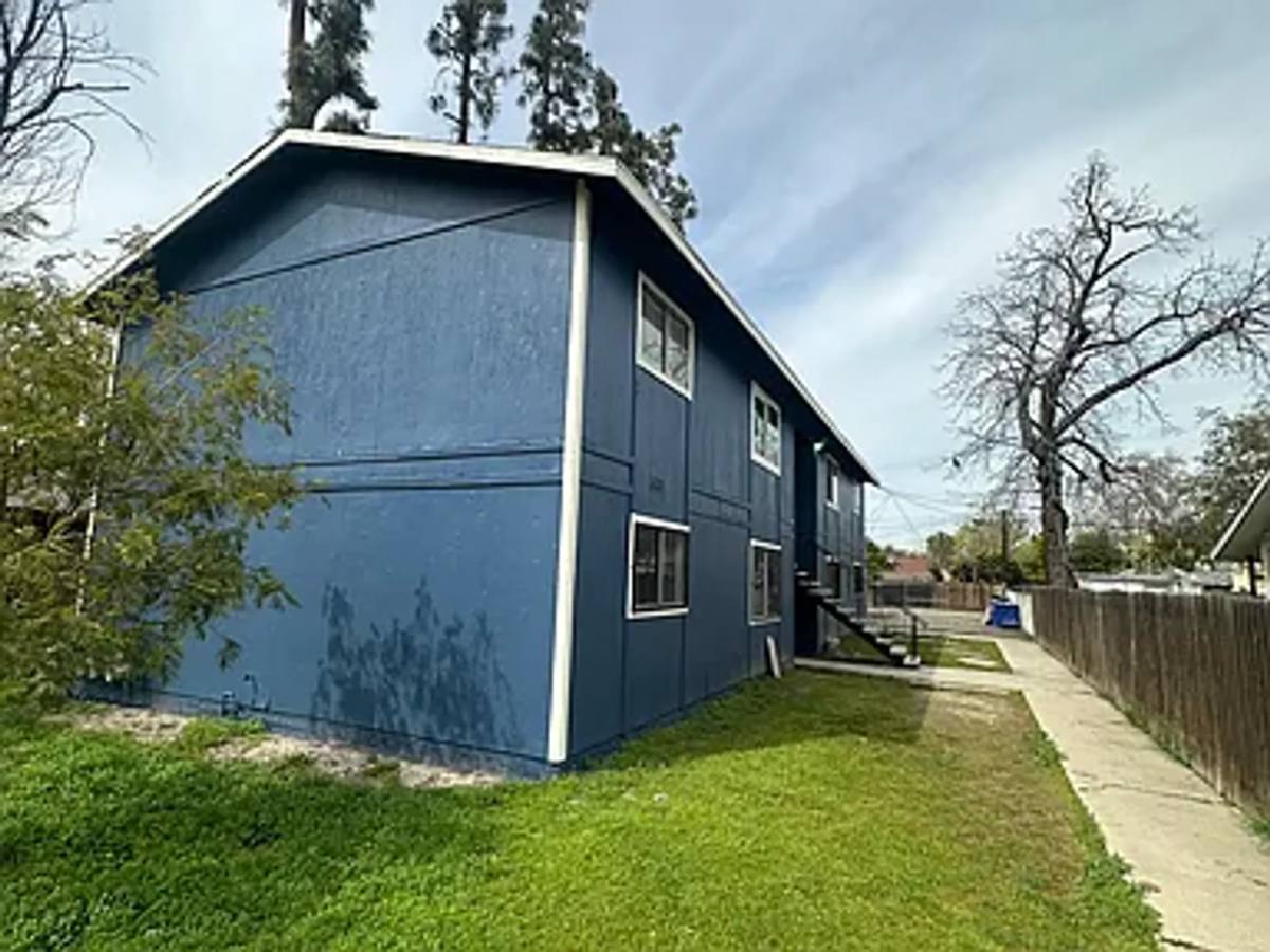 Apartment for rent at 2311 E White Ave, Fresno, CA 93701